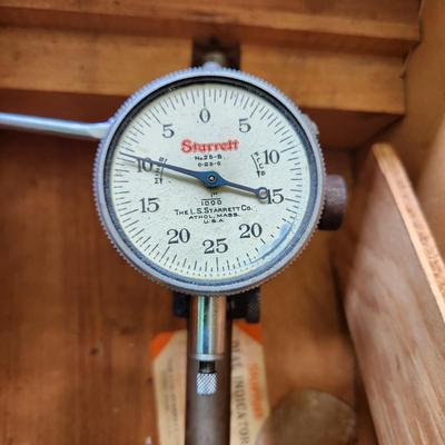 Starrett Inspector's Dial Bench Gage No. 654 25-B