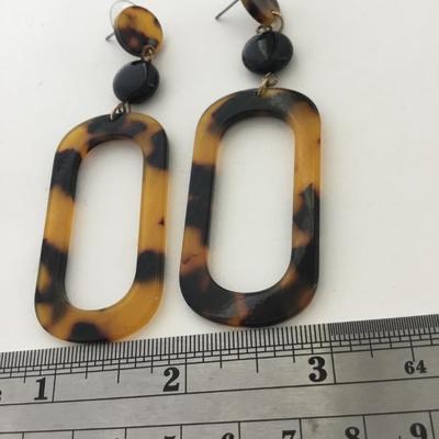 Animal print loop fashion earrings