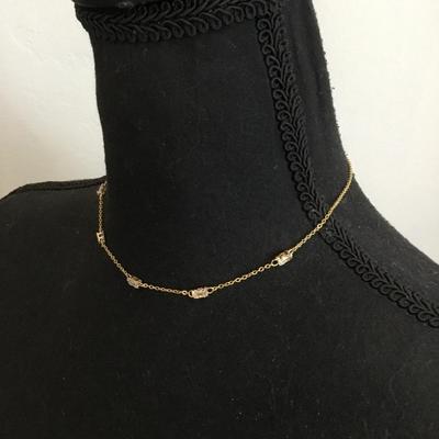 Pretty gold tone Crystal rhinestone necklace. Very nice.