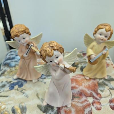 Sale Photo Thumbnail #43: 3 vintage ceramic angels.