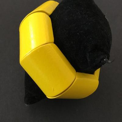 Cute chunky yellow wooden stretch bracelet