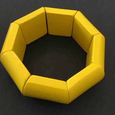 Cute chunky yellow wooden stretch bracelet