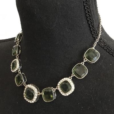 Beautiful, vintage, Trifari, large faceted, crystal rhinestone necklace, silver toned