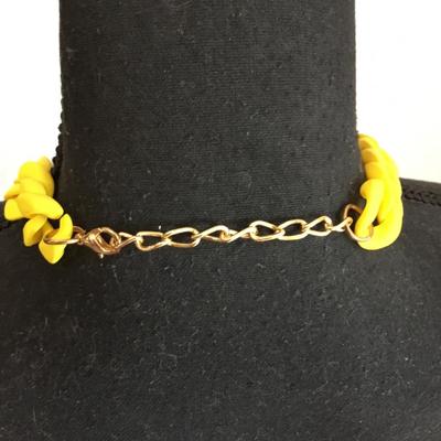 Cute yellow chain-link statement chunky necklace