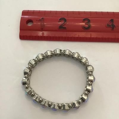 Beautiful, silver tongue stretchy bracelet with AB rhinestones