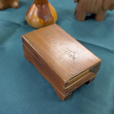 Sale Photo Thumbnail #103: Wooden box, elephant, vase....and angel.