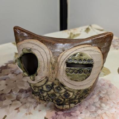 Sale Photo Thumbnail #107: Owl ceramic vase and owl figure decor and picture frame.