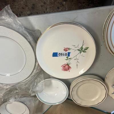 Dinnerware/ China. Mixed Lot
