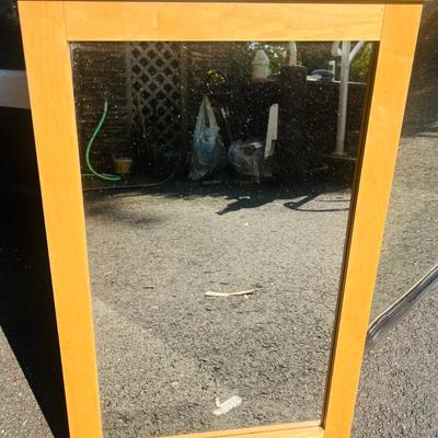 2 Mirrors