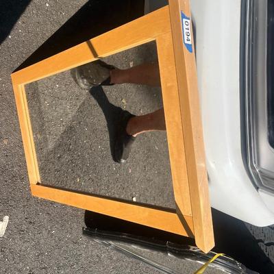 2 Mirrors