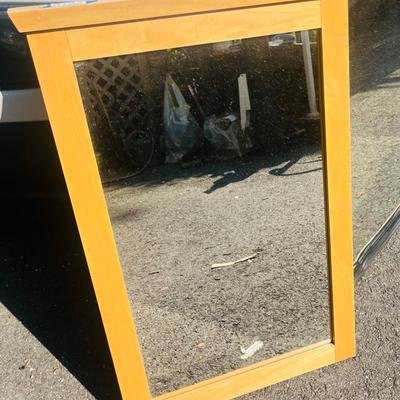 2 Mirrors