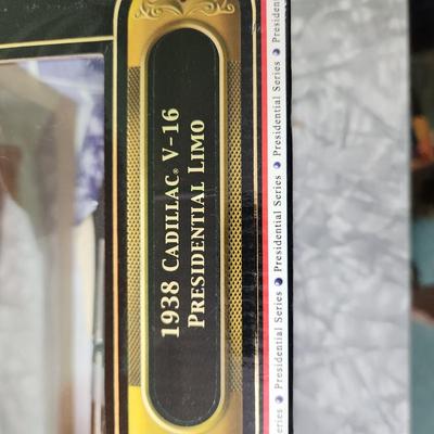 2 Die Cast Cars 1958 Edsel Citation 1938 Cadillac v-16 Presidential Limo