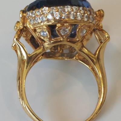GIA CERTIFIED LAB GROWN SAPPHIRE RING