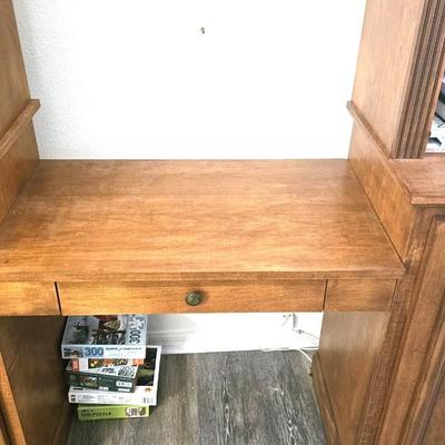 3 Piece Bookshelf {BOOKS NOT INCLUDED IN THIS LOT}
