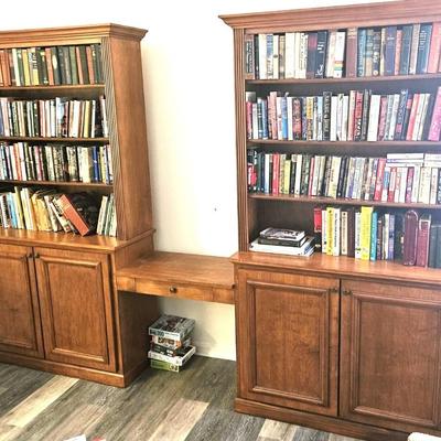 3 Piece Bookshelf {BOOKS NOT INCLUDED IN THIS LOT}