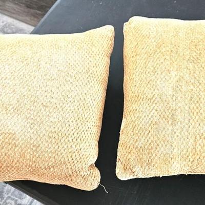 Green/Gold Pillow Lot