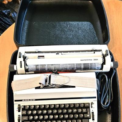 2001 Vintage Satellite Typewriter