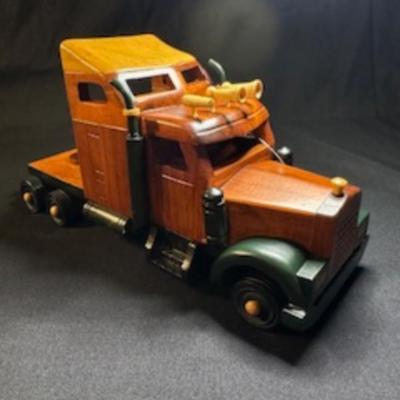 NICE! HANDCRAFTED WOODEN SEMI TRUCK AND TRAILER