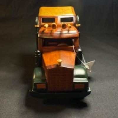 NICE! HANDCRAFTED WOODEN SEMI TRUCK AND TRAILER