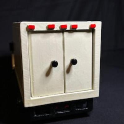 HANDCRAFTED WOODEN BOX TRUCK