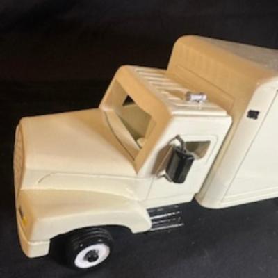 HANDCRAFTED WOODEN BOX TRUCK