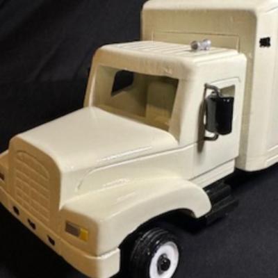 HANDCRAFTED WOODEN BOX TRUCK