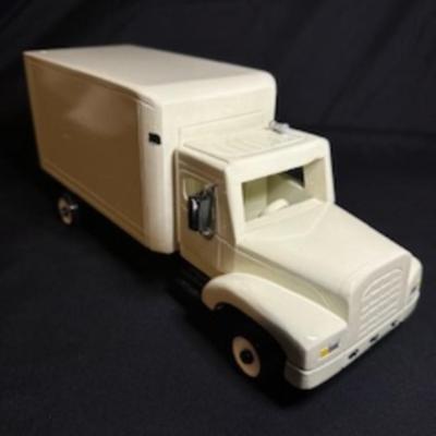 HANDCRAFTED WOODEN BOX TRUCK