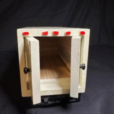 HANDCRAFTED WOODEN BOX TRUCK