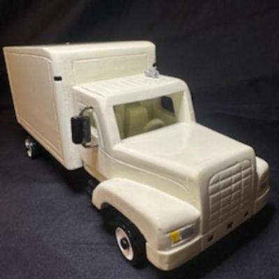 HANDCRAFTED WOODEN BOX TRUCK
