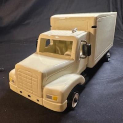 HANDCRAFTED WOODEN BOX TRUCK