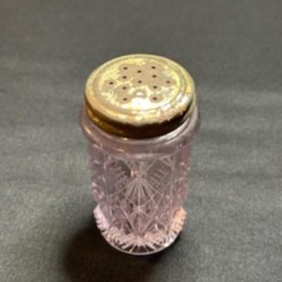 SMALLER ANTIQUE BOTTLES AND SHAKERS