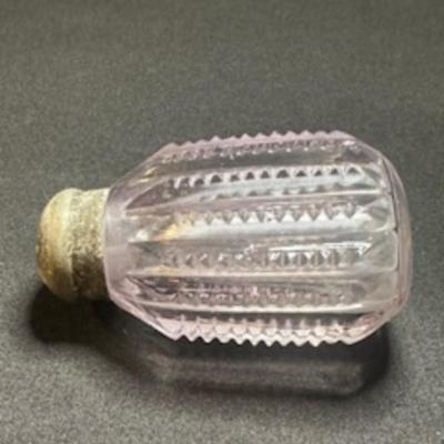 SMALLER ANTIQUE BOTTLES AND SHAKERS