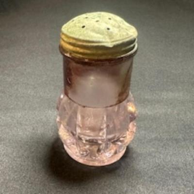 SMALLER ANTIQUE BOTTLES AND SHAKERS
