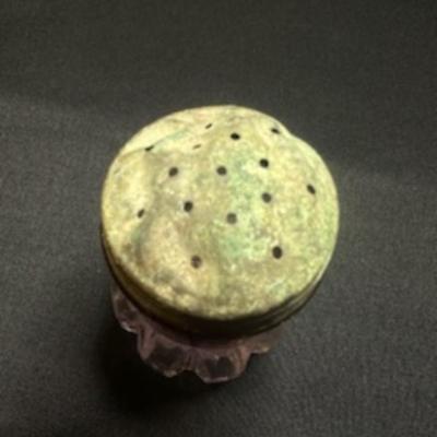 SMALLER ANTIQUE BOTTLES AND SHAKERS