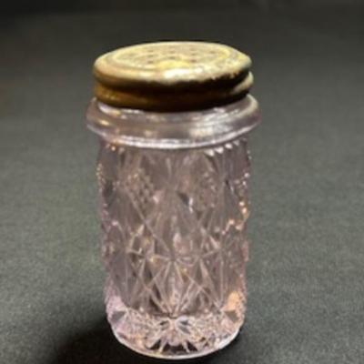 SMALLER ANTIQUE BOTTLES AND SHAKERS
