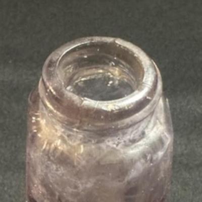 SMALLER ANTIQUE BOTTLES AND SHAKERS