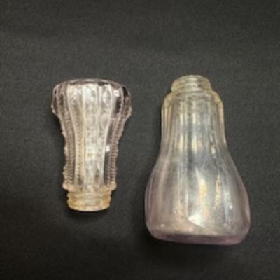 SMALLER ANTIQUE BOTTLES AND SHAKERS