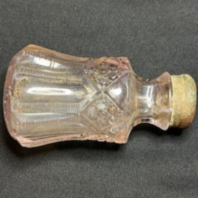 ANTIQUE GLASS AND SHAKERS