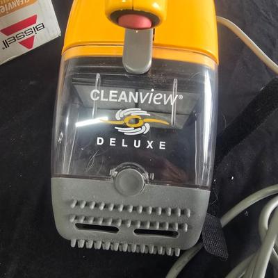 SMALL BISSELL CLEANVIEW DELUXE HAND VACUUM