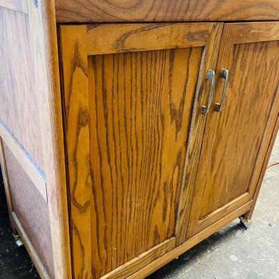 Storage/Bar Cabinet. (Wood)