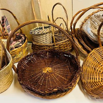 Assorted Wicker Baskets / Items