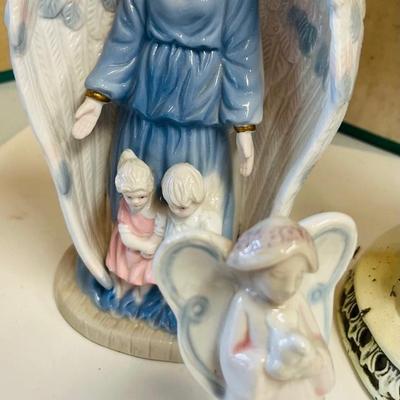 Angles Figurines
