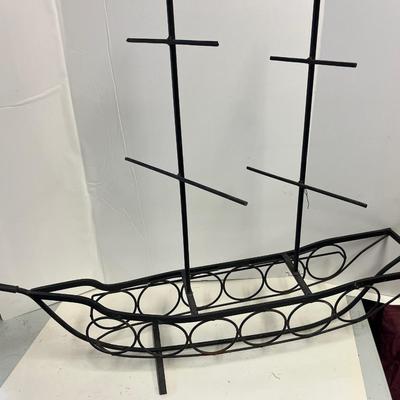 Metal Boat Decorative Wine Rack