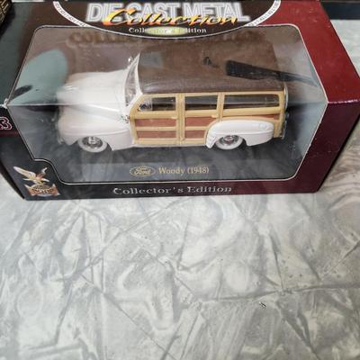 Lot of 6 Die Cast Vehicles Studebaker 1940 1948 Ford Woody 1955 Thunderbird 1965 Mustang Texaco Maxwell