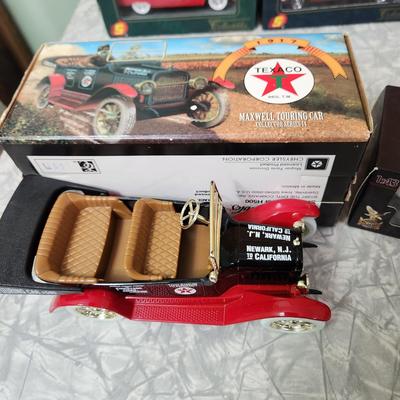 Lot of 6 Die Cast Vehicles Studebaker 1940 1948 Ford Woody 1955 Thunderbird 1965 Mustang Texaco Maxwell