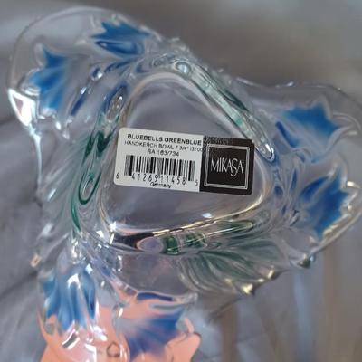 Sale Photo Thumbnail #25: Mikasa Bluebells Greenblue Glass 
Handkerchief Bowl 7 3/4" 
Made in Germany