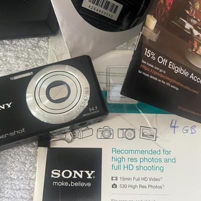 Sony Digital Camera. With charger, battery &SD card
