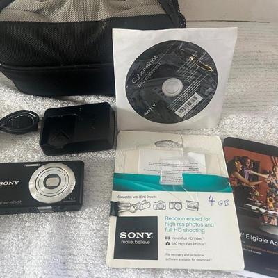 Sony Digital Camera. With charger, battery &SD card