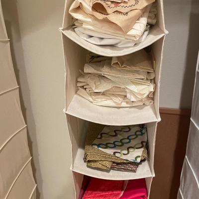 Hanging organizer cream and pink fabric
