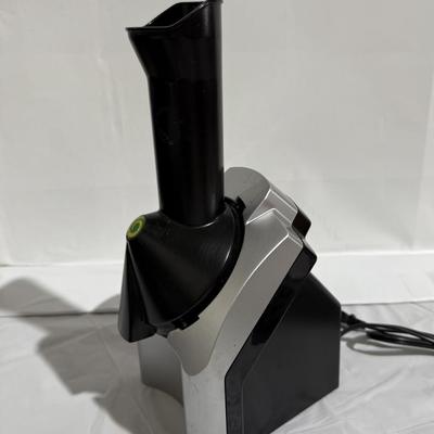 NEW Yonana frozen fruit maker